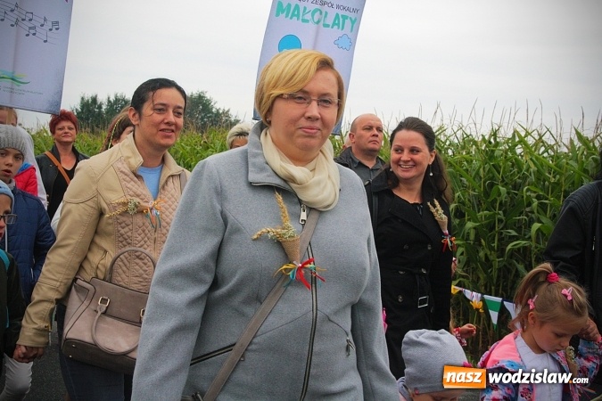 Zdjęcie w galerii na portalu naszwodzislaw.com: Koniec żniw, rolnicy świętują. Gorzyce zamykają maraton dożynkowy. ZDJĘCIA  wiadomości z regionu
