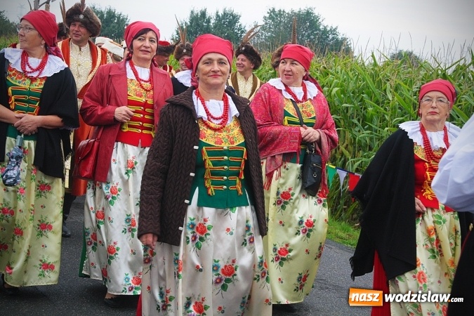 Zdjęcie w galerii na portalu naszwodzislaw.com: Koniec żniw, rolnicy świętują. Gorzyce zamykają maraton dożynkowy. ZDJĘCIA  wiadomości z regionu