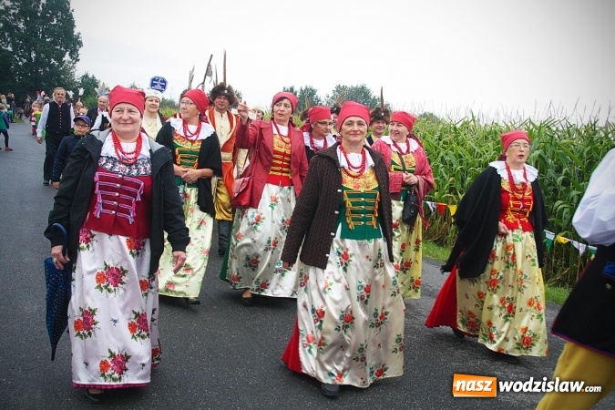 Zdjęcie w galerii na portalu naszwodzislaw.com: Koniec żniw, rolnicy świętują. Gorzyce zamykają maraton dożynkowy. ZDJĘCIA  wiadomości z regionu