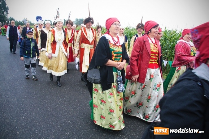 Zdjęcie w galerii na portalu naszwodzislaw.com: Koniec żniw, rolnicy świętują. Gorzyce zamykają maraton dożynkowy. ZDJĘCIA  wiadomości z regionu
