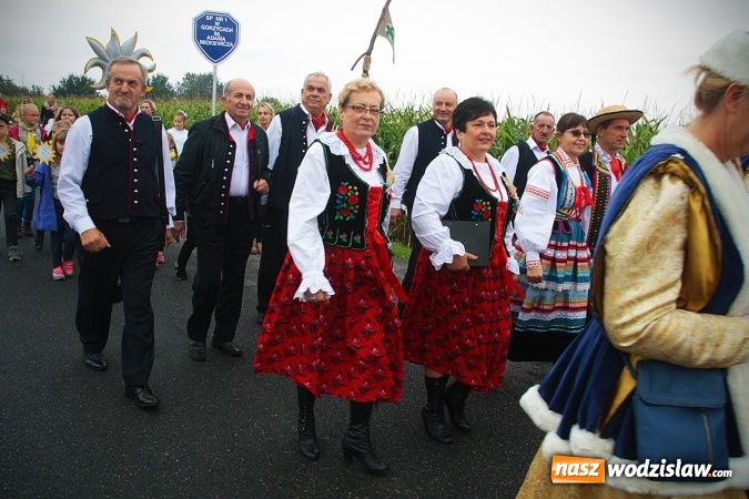 Zdjęcie w galerii na portalu naszwodzislaw.com: Koniec żniw, rolnicy świętują. Gorzyce zamykają maraton dożynkowy. ZDJĘCIA  wiadomości z regionu