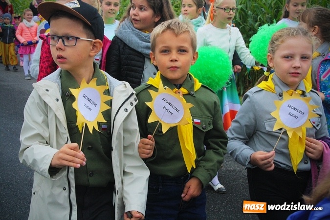 Zdjęcie w galerii na portalu naszwodzislaw.com: Koniec żniw, rolnicy świętują. Gorzyce zamykają maraton dożynkowy. ZDJĘCIA  wiadomości z regionu