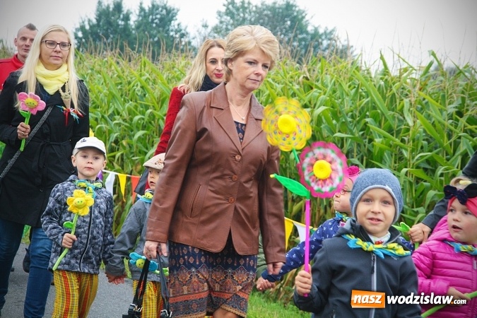 Zdjęcie w galerii na portalu naszwodzislaw.com: Koniec żniw, rolnicy świętują. Gorzyce zamykają maraton dożynkowy. ZDJĘCIA  wiadomości z regionu