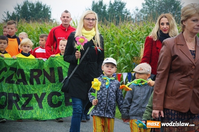 Zdjęcie w galerii na portalu naszwodzislaw.com: Koniec żniw, rolnicy świętują. Gorzyce zamykają maraton dożynkowy. ZDJĘCIA  wiadomości z regionu