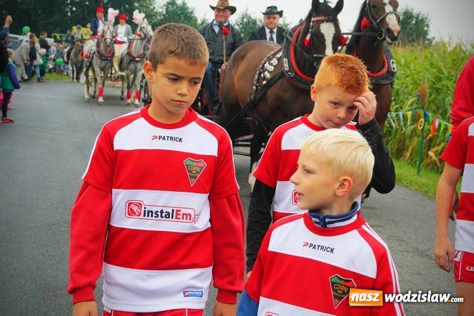 Zdjęcie w galerii na portalu naszwodzislaw.com: Koniec żniw, rolnicy świętują. Gorzyce zamykają maraton dożynkowy. ZDJĘCIA  wiadomości z regionu
