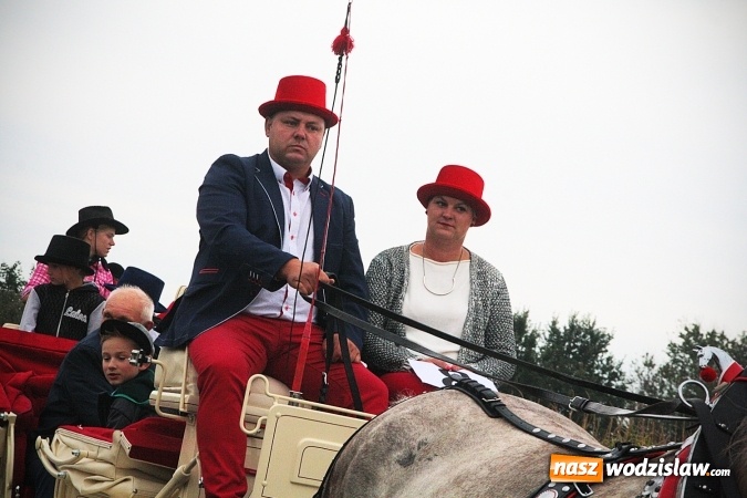 Zdjęcie w galerii na portalu naszwodzislaw.com: Koniec żniw, rolnicy świętują. Gorzyce zamykają maraton dożynkowy. ZDJĘCIA  wiadomości z regionu