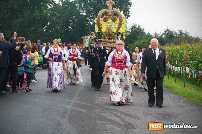 Zdjęcie w galerii na portalu naszwodzislaw.com: Koniec żniw, rolnicy świętują. Gorzyce zamykają maraton dożynkowy. ZDJĘCIA  wiadomości z regionu