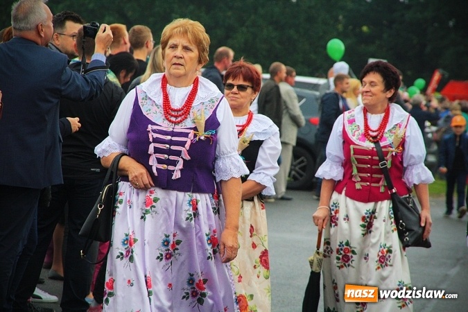 Zdjęcie w galerii na portalu naszwodzislaw.com: Koniec żniw, rolnicy świętują. Gorzyce zamykają maraton dożynkowy. ZDJĘCIA  wiadomości z regionu