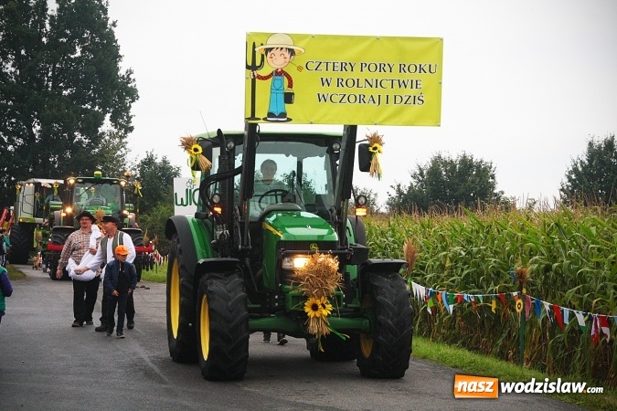Zdjęcie w galerii na portalu naszwodzislaw.com: Koniec żniw, rolnicy świętują. Gorzyce zamykają maraton dożynkowy. ZDJĘCIA  wiadomości z regionu