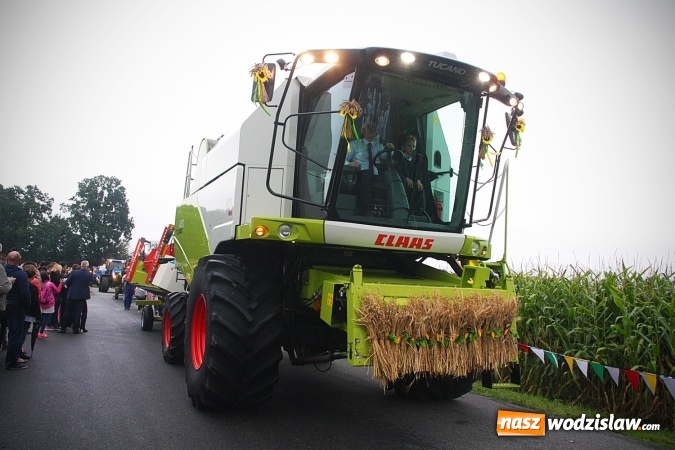 Zdjęcie w galerii na portalu naszwodzislaw.com: Koniec żniw, rolnicy świętują. Gorzyce zamykają maraton dożynkowy. ZDJĘCIA  wiadomości z regionu