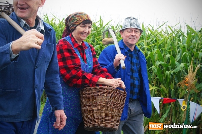 Zdjęcie w galerii na portalu naszwodzislaw.com: Koniec żniw, rolnicy świętują. Gorzyce zamykają maraton dożynkowy. ZDJĘCIA  wiadomości z regionu
