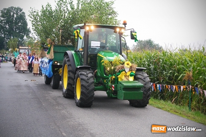 Zdjęcie w galerii na portalu naszwodzislaw.com: Koniec żniw, rolnicy świętują. Gorzyce zamykają maraton dożynkowy. ZDJĘCIA  wiadomości z regionu