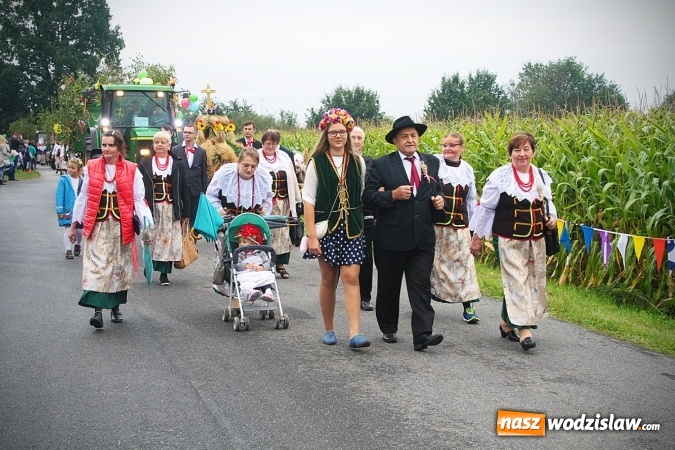 Zdjęcie w galerii na portalu naszwodzislaw.com: Koniec żniw, rolnicy świętują. Gorzyce zamykają maraton dożynkowy. ZDJĘCIA  wiadomości z regionu