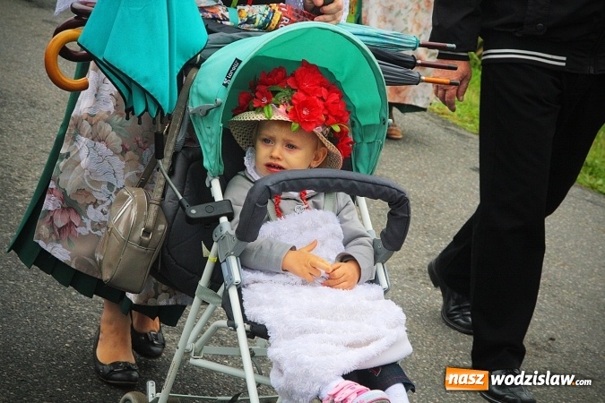 Zdjęcie w galerii na portalu naszwodzislaw.com: Koniec żniw, rolnicy świętują. Gorzyce zamykają maraton dożynkowy. ZDJĘCIA  wiadomości z regionu