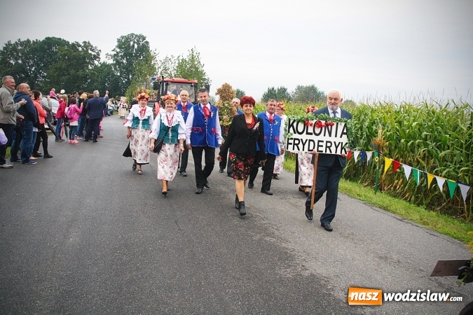 Zdjęcie w galerii na portalu naszwodzislaw.com: Koniec żniw, rolnicy świętują. Gorzyce zamykają maraton dożynkowy. ZDJĘCIA  wiadomości z regionu