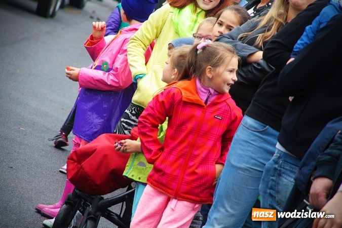 Zdjęcie w galerii na portalu naszwodzislaw.com: Koniec żniw, rolnicy świętują. Gorzyce zamykają maraton dożynkowy. ZDJĘCIA  wiadomości z regionu
