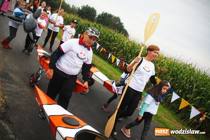 Zdjęcie w galerii na portalu naszwodzislaw.com: Koniec żniw, rolnicy świętują. Gorzyce zamykają maraton dożynkowy. ZDJĘCIA  wiadomości z regionu