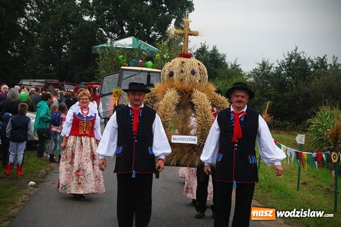 Zdjęcie w galerii na portalu naszwodzislaw.com: Koniec żniw, rolnicy świętują. Gorzyce zamykają maraton dożynkowy. ZDJĘCIA  wiadomości z regionu