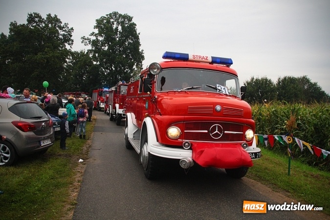 Zdjęcie w galerii na portalu naszwodzislaw.com: Koniec żniw, rolnicy świętują. Gorzyce zamykają maraton dożynkowy. ZDJĘCIA  wiadomości z regionu