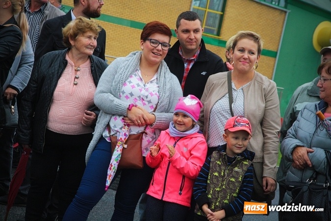 Zdjęcie w galerii na portalu naszwodzislaw.com: Koniec żniw, rolnicy świętują. Gorzyce zamykają maraton dożynkowy. ZDJĘCIA  wiadomości z regionu