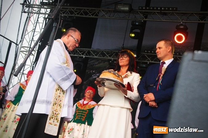 Zdjęcie w galerii na portalu naszwodzislaw.com: Koniec żniw, rolnicy świętują. Gorzyce zamykają maraton dożynkowy. ZDJĘCIA  wiadomości z regionu