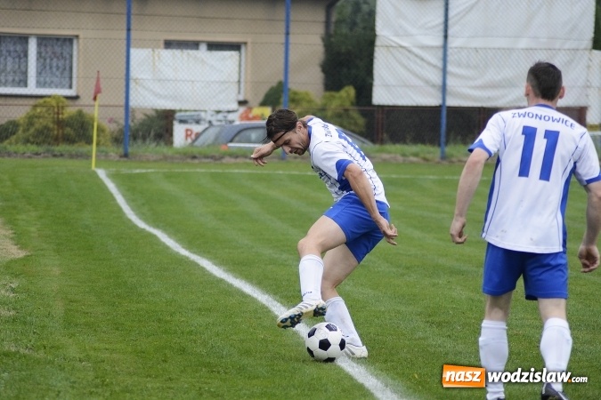 Zdjęcie w galerii na portalu naszwodzislaw.com: Kokoszyce nie miały problemów ze Zwonowicami wiadomości z regionu