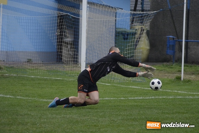 Zdjęcie w galerii na portalu naszwodzislaw.com: Kokoszyce nie miały problemów ze Zwonowicami wiadomości z regionu