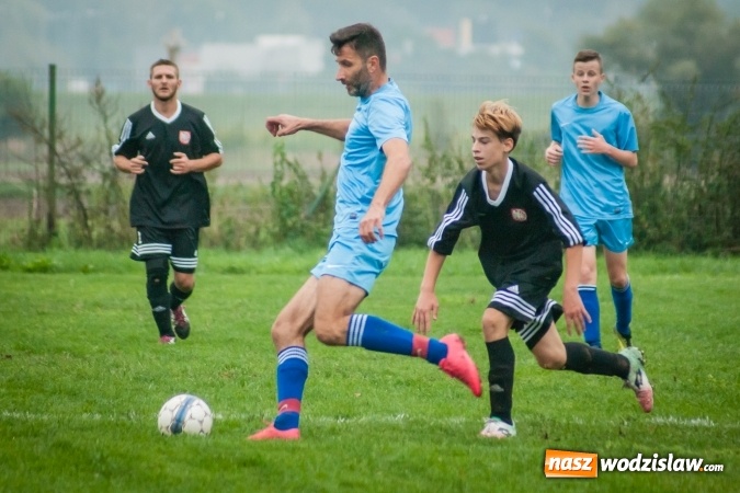 Zdjęcie w galerii na portalu naszwodzislaw.com: Wicher Płonia wstał z kolan i pokonał lidera z Bełsznicy wiadomości z regionu