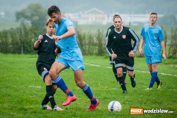 Zdjęcie w galerii na portalu naszwodzislaw.com: Wicher Płonia wstał z kolan i pokonał lidera z Bełsznicy wiadomości z regionu