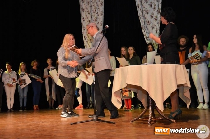 Zdjęcie w galerii na portalu naszwodzislaw.com: Obrazy na ludzkim ciele w Miejskim Ośrodku Kultury w Radlinie  wiadomości z regionu