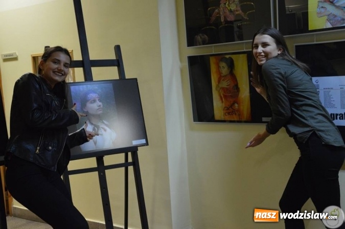 Zdjęcie w galerii na portalu naszwodzislaw.com: Obrazy na ludzkim ciele w Miejskim Ośrodku Kultury w Radlinie  wiadomości z regionu
