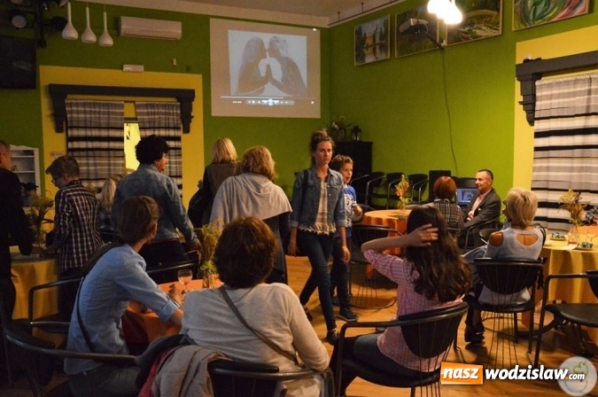 Zdjęcie w galerii na portalu naszwodzislaw.com: Obrazy na ludzkim ciele w Miejskim Ośrodku Kultury w Radlinie  wiadomości z regionu