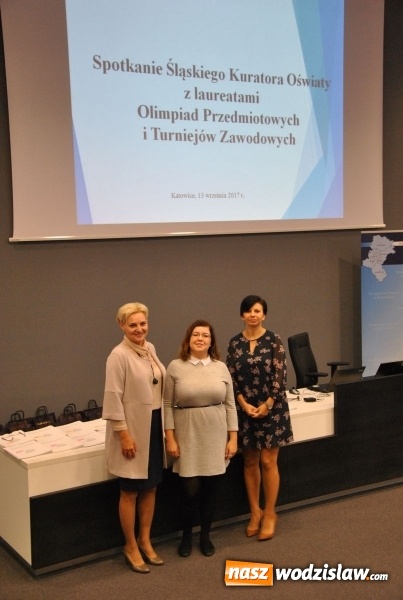 Zdjęcie w galerii na portalu naszwodzislaw.com: Kurator Oświaty spotkał się z olimpijczykami. Wśród nich byli uczniowie z naszych szkół  wiadomości z regionu