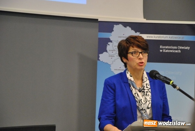 Zdjęcie w galerii na portalu naszwodzislaw.com: Kurator Oświaty spotkał się z olimpijczykami. Wśród nich byli uczniowie z naszych szkół  wiadomości z regionu