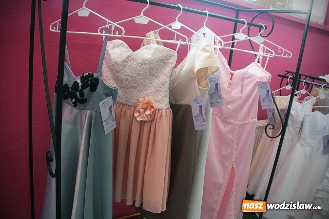 Zdjęcie w galerii na portalu naszwodzislaw.com: W tym miejscu każda, nawet najbardziej wymagająca kobieta znajdzie kreację dla siebie! Zapraszamy do rydułtowskiego salonu DIORI wiadomości z regionu