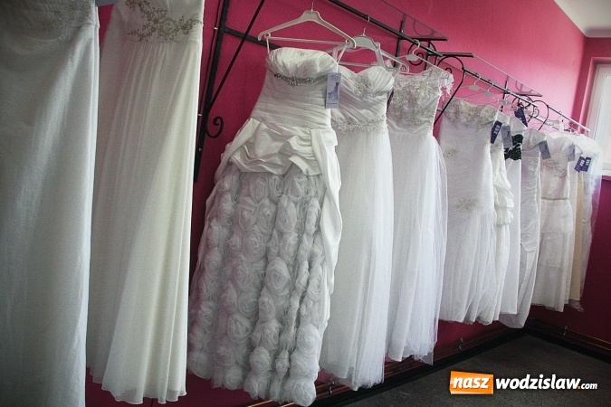 Zdjęcie w galerii na portalu naszwodzislaw.com: W tym miejscu każda, nawet najbardziej wymagająca kobieta znajdzie kreację dla siebie! Zapraszamy do rydułtowskiego salonu DIORI wiadomości z regionu