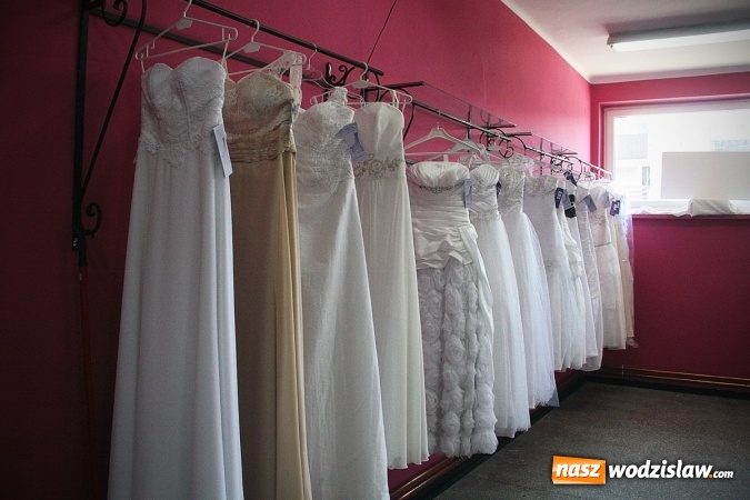 Zdjęcie w galerii na portalu naszwodzislaw.com: W tym miejscu każda, nawet najbardziej wymagająca kobieta znajdzie kreację dla siebie! Zapraszamy do rydułtowskiego salonu DIORI wiadomości z regionu