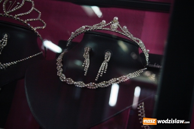 Zdjęcie w galerii na portalu naszwodzislaw.com: W tym miejscu każda, nawet najbardziej wymagająca kobieta znajdzie kreację dla siebie! Zapraszamy do rydułtowskiego salonu DIORI wiadomości z regionu