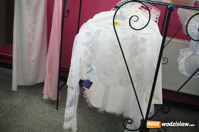 Zdjęcie w galerii na portalu naszwodzislaw.com: W tym miejscu każda, nawet najbardziej wymagająca kobieta znajdzie kreację dla siebie! Zapraszamy do rydułtowskiego salonu DIORI wiadomości z regionu