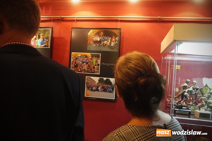 Zdjęcie w galerii na portalu naszwodzislaw.com: Zorganizowano wystawę poświęconą śp. Zbigniewowi Marszałkowskiemu  wiadomości z regionu