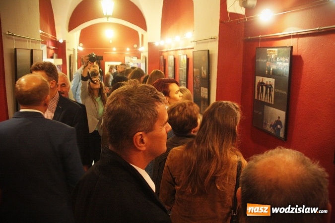 Zdjęcie w galerii na portalu naszwodzislaw.com: Zorganizowano wystawę poświęconą śp. Zbigniewowi Marszałkowskiemu  wiadomości z regionu
