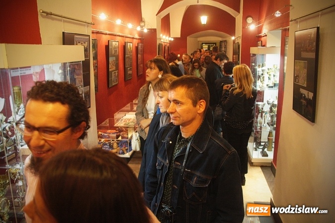 Zdjęcie w galerii na portalu naszwodzislaw.com: Zorganizowano wystawę poświęconą śp. Zbigniewowi Marszałkowskiemu  wiadomości z regionu