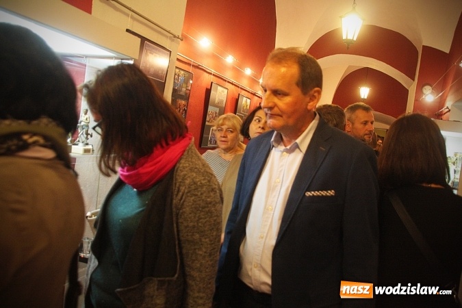 Zdjęcie w galerii na portalu naszwodzislaw.com: Zorganizowano wystawę poświęconą śp. Zbigniewowi Marszałkowskiemu  wiadomości z regionu