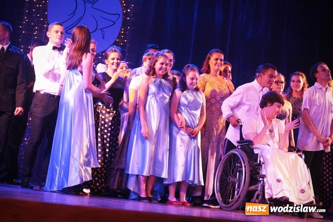 Zdjęcie w galerii na portalu naszwodzislaw.com: Ponownie zatańczyli charytatywnie. Za nami X edycja Jak Oni Tańczą  wiadomości z regionu
