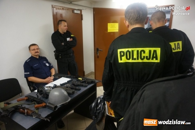 Zdjęcie w galerii na portalu naszwodzislaw.com: Śląska policja sprawdza rezerwy. Ćwiczenia mobilizacyjne EGIDA-17 wiadomości z regionu