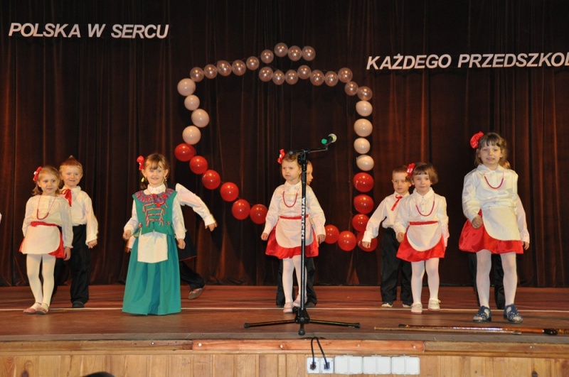 Zdjęcie w galerii na portalu naszwodzislaw.com: Przedszkolaki promują Polskę! wiadomości z regionu