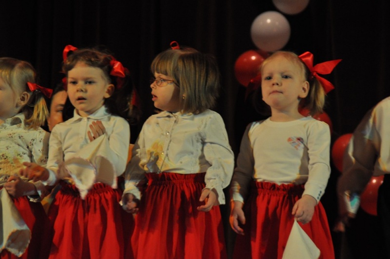 Zdjęcie w galerii na portalu naszwodzislaw.com: Przedszkolaki promują Polskę! wiadomości z regionu