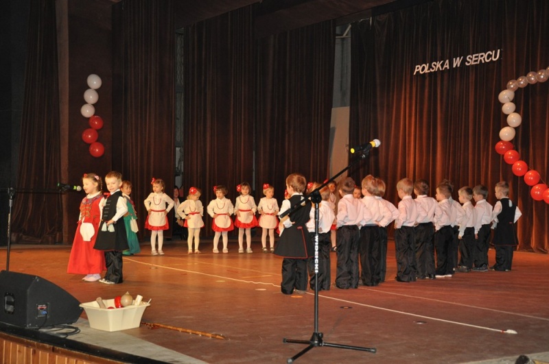 Zdjęcie w galerii na portalu naszwodzislaw.com: Przedszkolaki promują Polskę! wiadomości z regionu