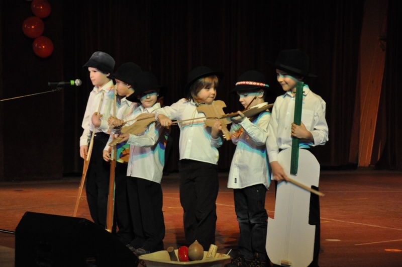 Zdjęcie w galerii na portalu naszwodzislaw.com: Przedszkolaki promują Polskę! wiadomości z regionu