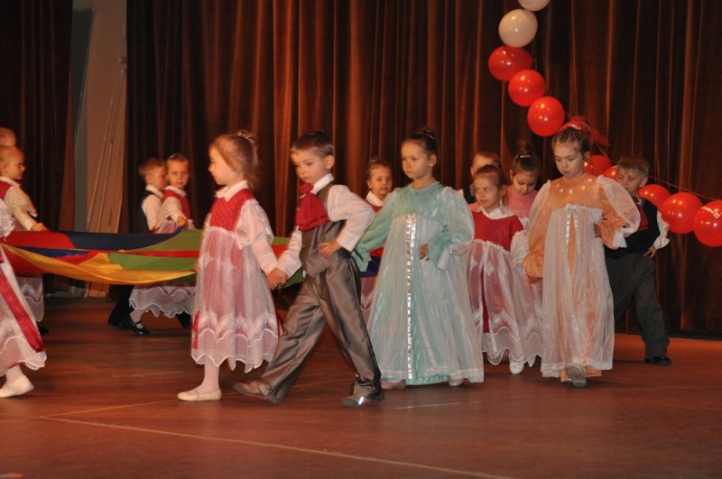 Zdjęcie w galerii na portalu naszwodzislaw.com: Przedszkolaki promują Polskę! wiadomości z regionu